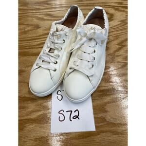 AGL Suzie Sneaker 10 Ivory Leather Lace Up Low Top Walking Comfort Shoes S72